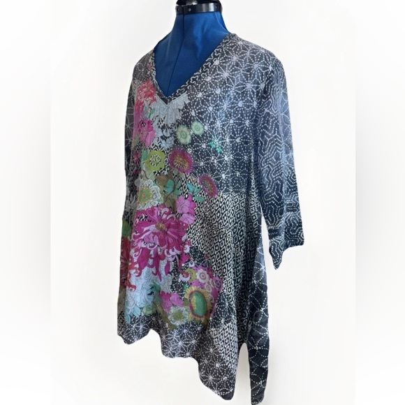 JOHNNY WAS Tani Embroidered Floral Print V Neck Tunic Top - Picture 3 of 10